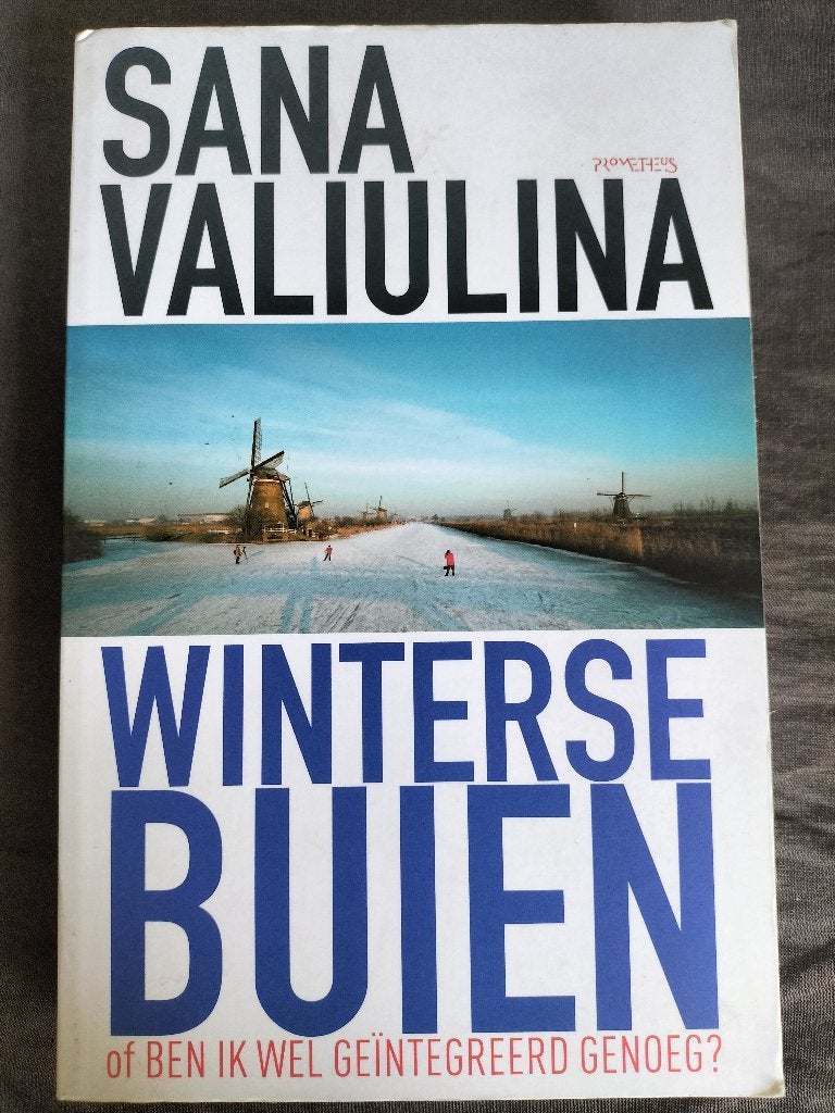 Sana Valiulina - Winterse buien, Boeken, Maatschappij en Samenleving, Sana Valiulina, Ophalen of Verzenden, Zo goed als nieuw