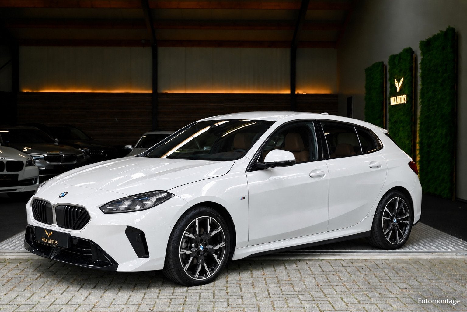BMW 1-serie 120 M-Sport - Head-up - 360 - Mokka, Auto's, Gebruikt, Euro 6, Verwarmde buitenspiegels, Wit
