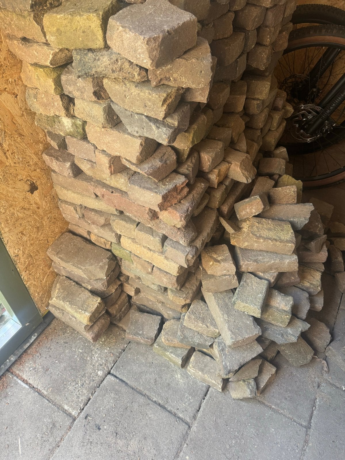Oude waaltjes voor tuin of oprit, Ophalen, Overige materialen, Gebruikt, Klinkers