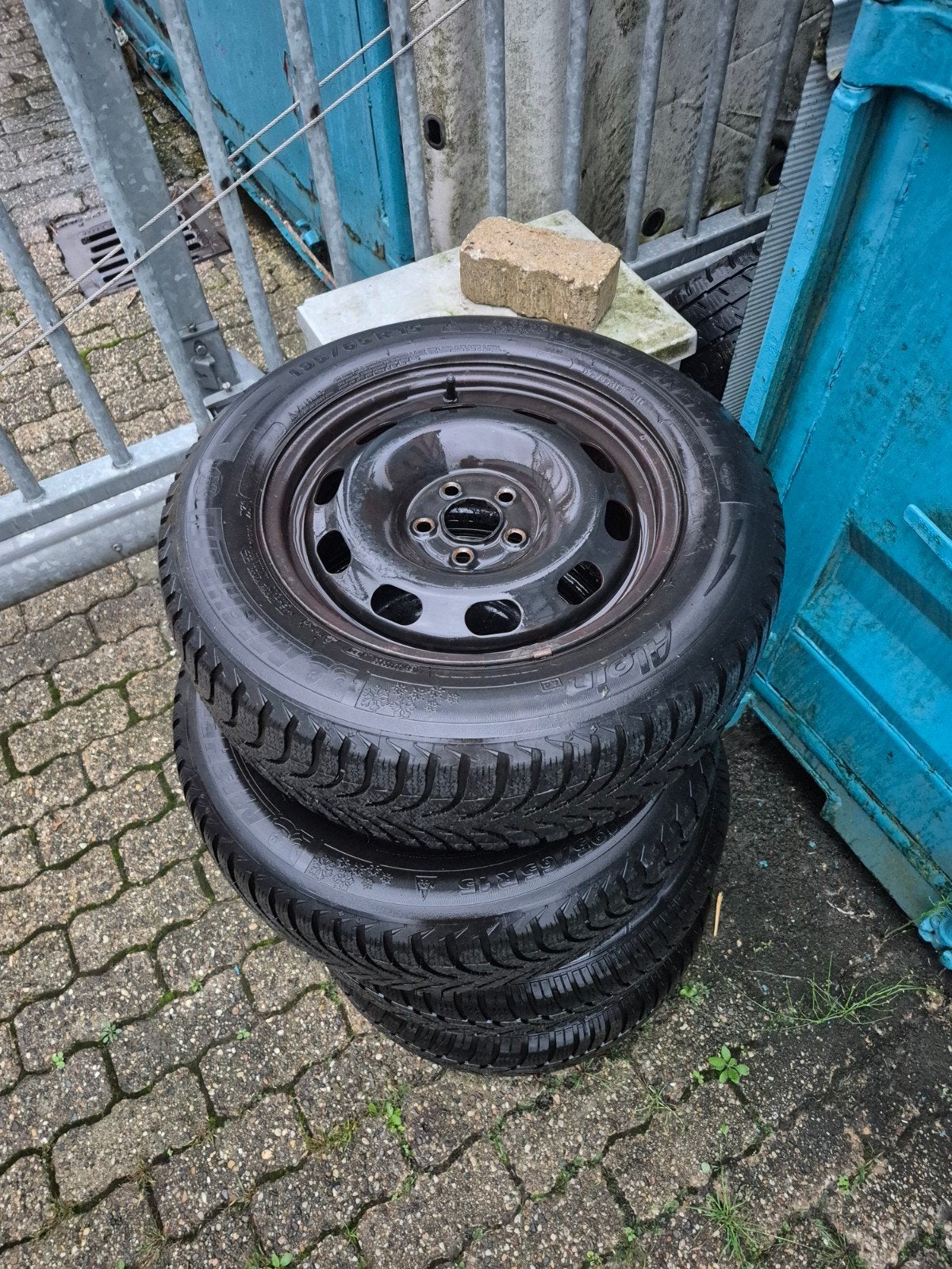golf 4 Winterbanden met velgen - 195/65 R15 5x100, Ophalen of Verzenden