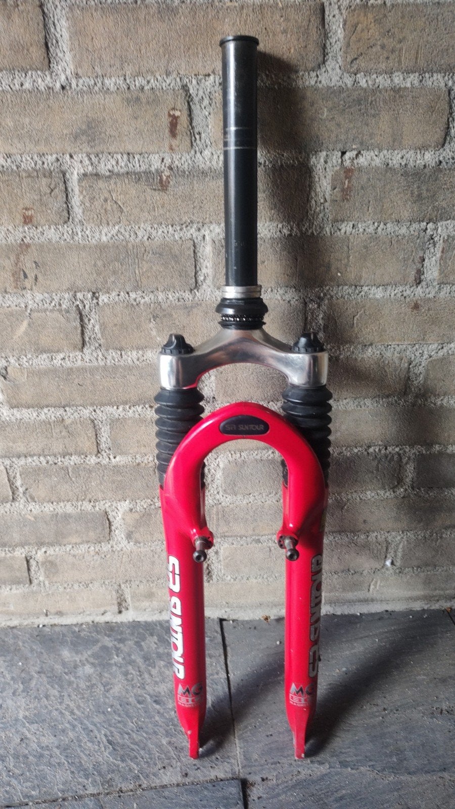 26" SR Suntour MG30 Magnesium Voorvork - Rood, Gebruikt, Overige materialen, Ophalen of Verzenden, Voorvork