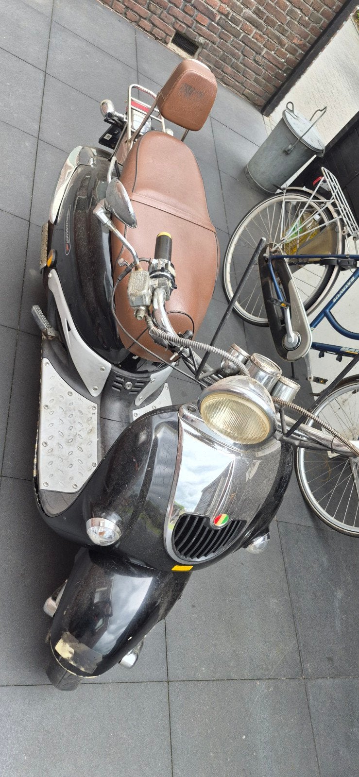 Retro Scooter Zwart met Bruin Zadel - Goed Onderhouden, Ophalen, Gebruikt, Overige typen, Overige merken