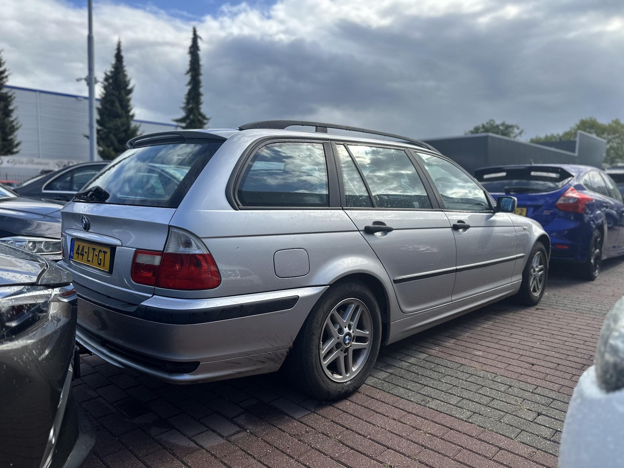 BMW 3-serie Touring 316i Executive Clima Stuurbediening Trek, Auto's, BMW, Handgeschakeld, Zilver of Grijs, Achterwielaandrijving