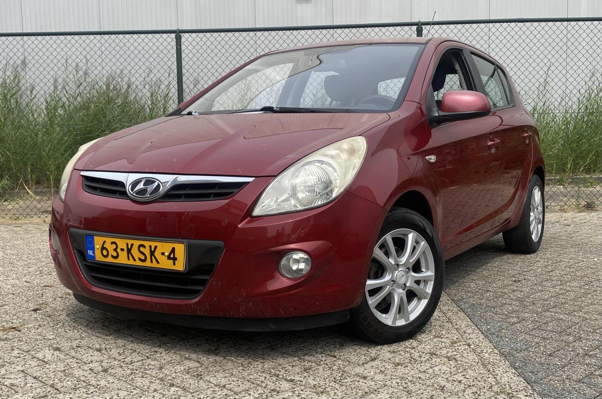 Hyundai i20 1.2i DynamicVersion | Airco | Cruise control | L, Gebruikt, 31 €/maand, 4 cilinders, Bedrijf