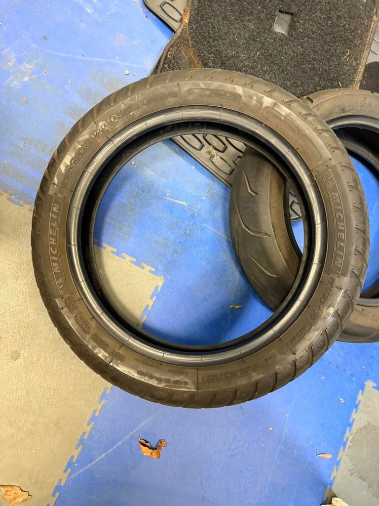 Zgan voorband aprilia sr gr 200 125 + gebruikte achterband, Ophalen of Verzenden, Zo goed als nieuw