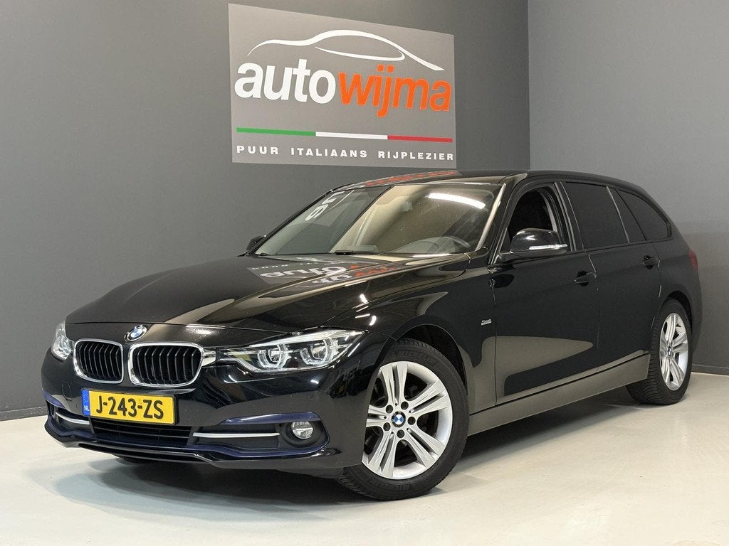 BMW 3-serie Touring 318i Sport Line, Gebruikt, Euro 6, 1445 kg, Zwart