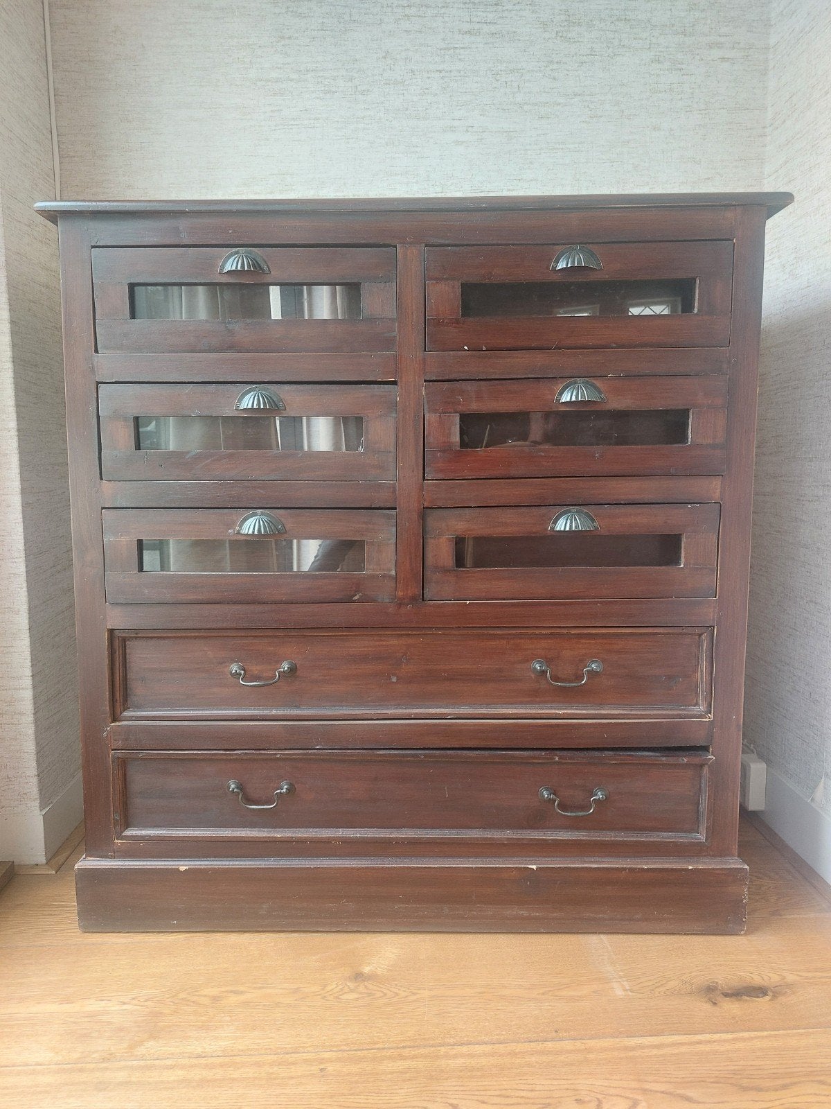 Teakhouten apothekerskast in koloniale stijl met 8 laden, Huis en Inrichting, Kasten | Dressoirs, Ophalen, Gebruikt, 100 tot 150 cm