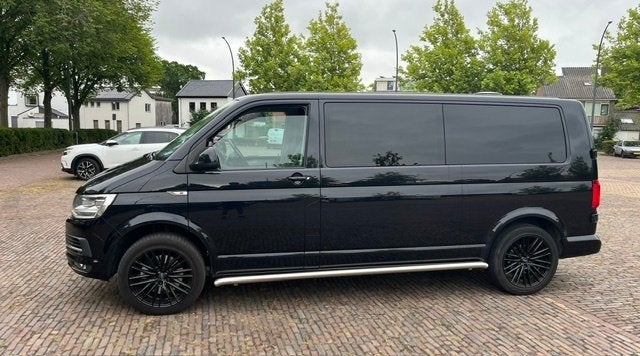 Volkswagen Transporter 204 pk Met nieuwe fabrieks motor, Euro 6, 4 cilinders, USB, Zwart
