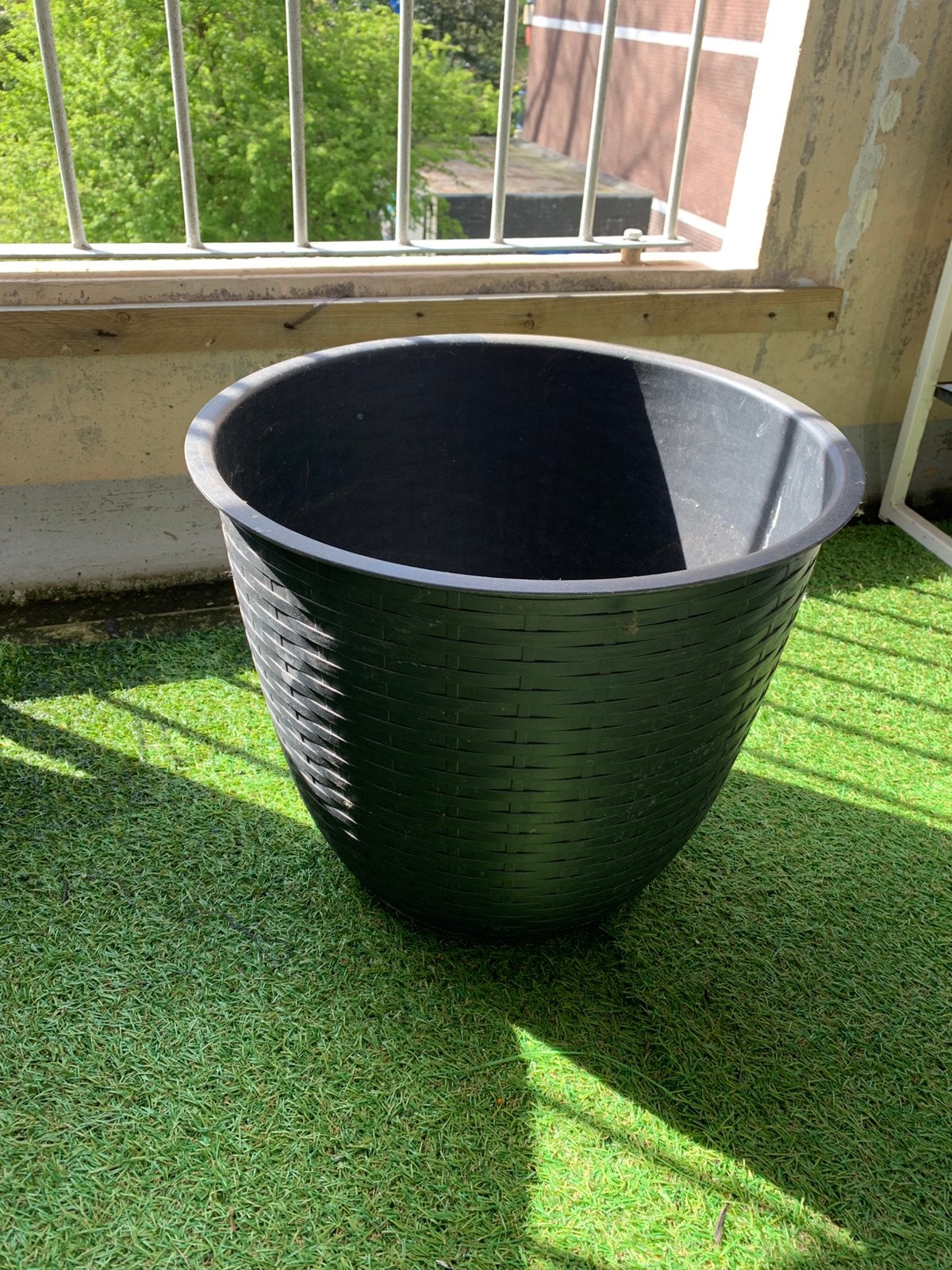 Grote zwarte kunststof bloempot, 26 liter, Ophalen, Kunststof, Minder dan 30 cm, Rond