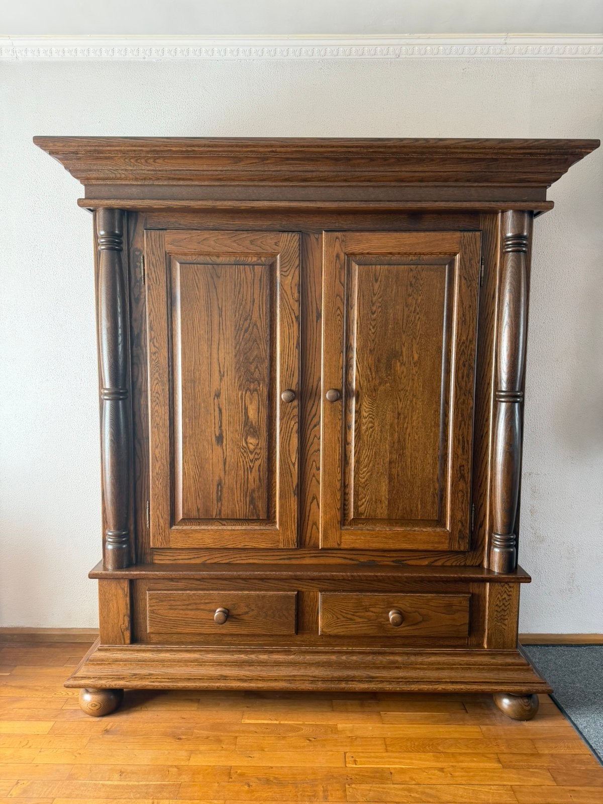 Eikenhouten kast, Ophalen