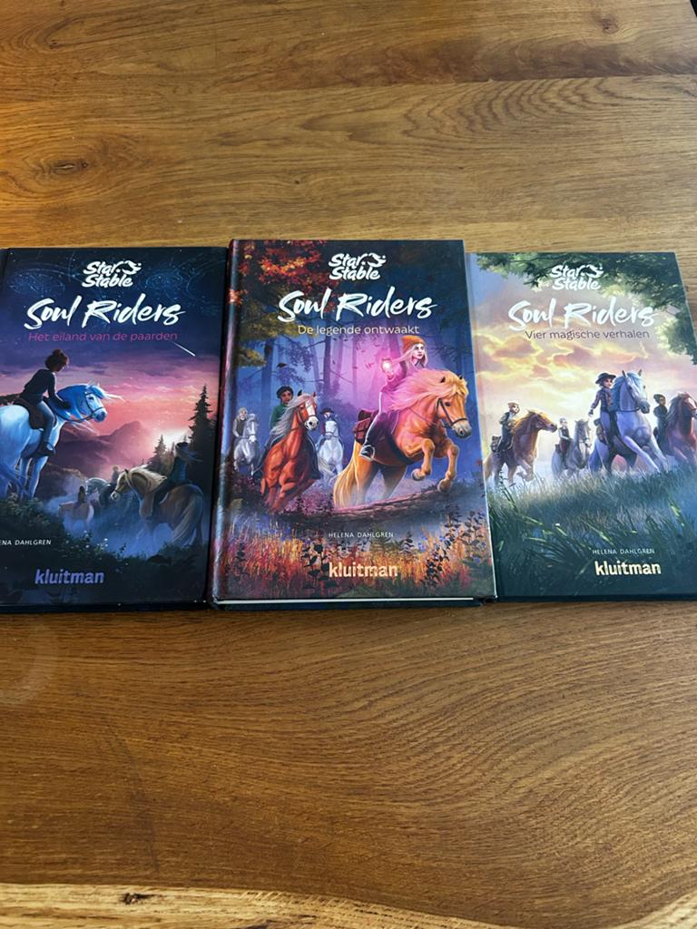3 Star Stable boeken Soul Riders, Boeken, Kinderboeken | Jeugd | 10 tot 12 jaar, Ophalen of Verzenden, Zo goed als nieuw, Fictie
