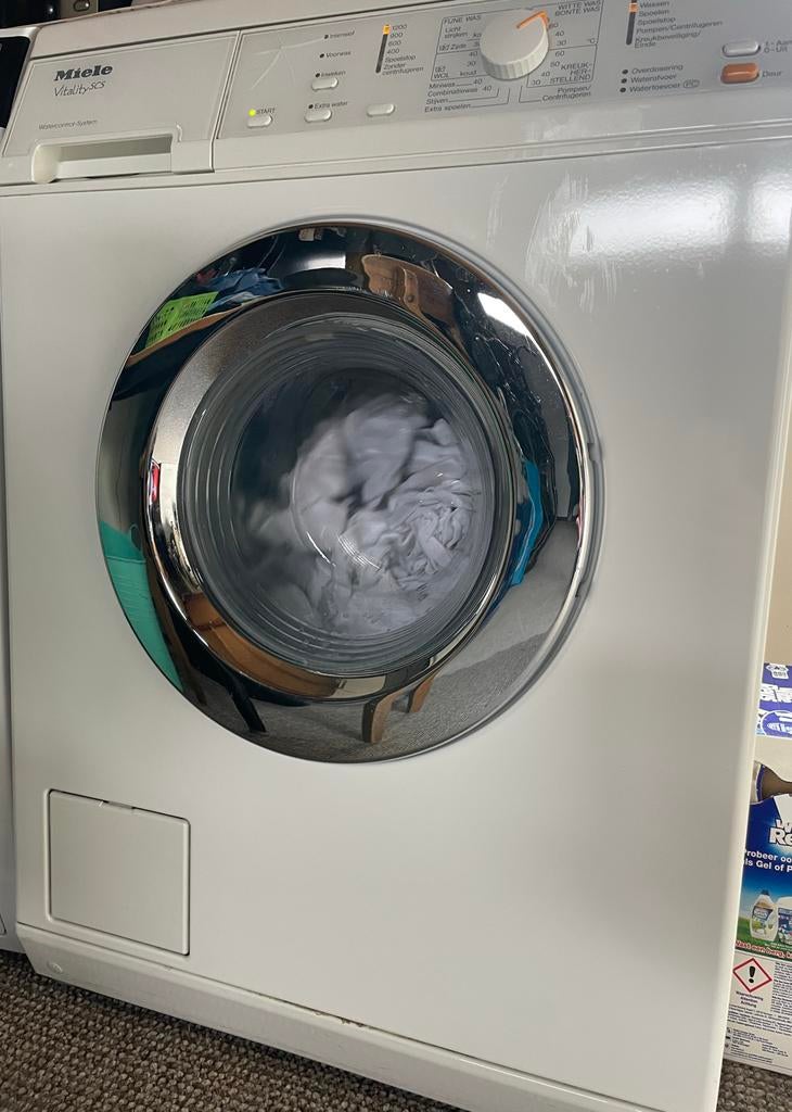 Miele Vitality SCS Wasmachine W405sb 5 kg 1200 t., Witgoed en Apparatuur, Wasmachines, Zo goed als nieuw, Voorlader, 4 tot 6 kg