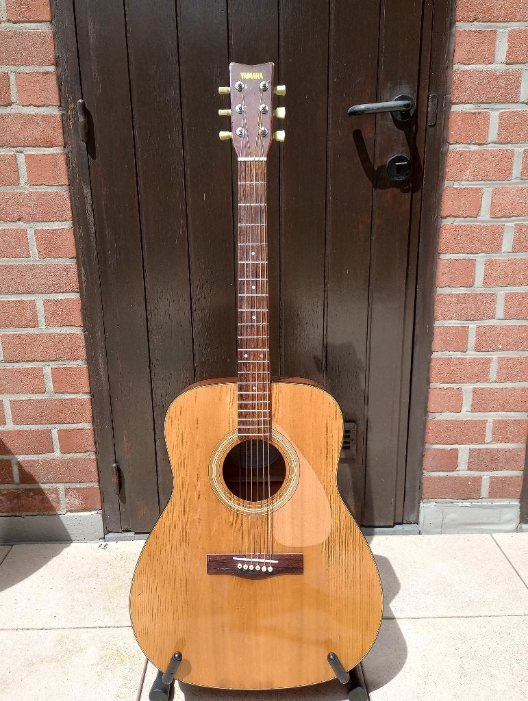 Yamaha FG332 linkshandig, Muziek en Instrumenten, Ophalen of Verzenden, Gebruikt, Western- of Steelstringgitaar, Met (piezo-)element