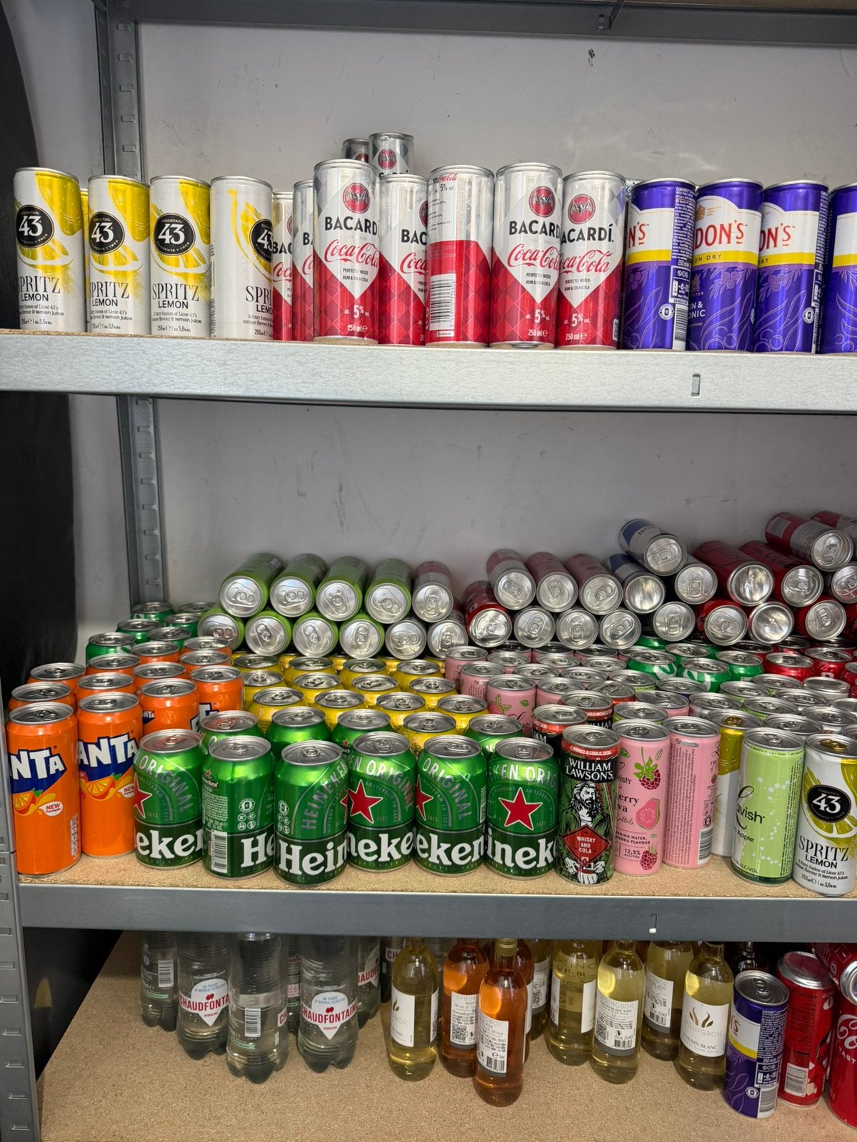 Bulk blikjes ter overname; oa. Lavish, BaCo, Whiskey Cola, Diversen, Levensmiddelen, Ophalen