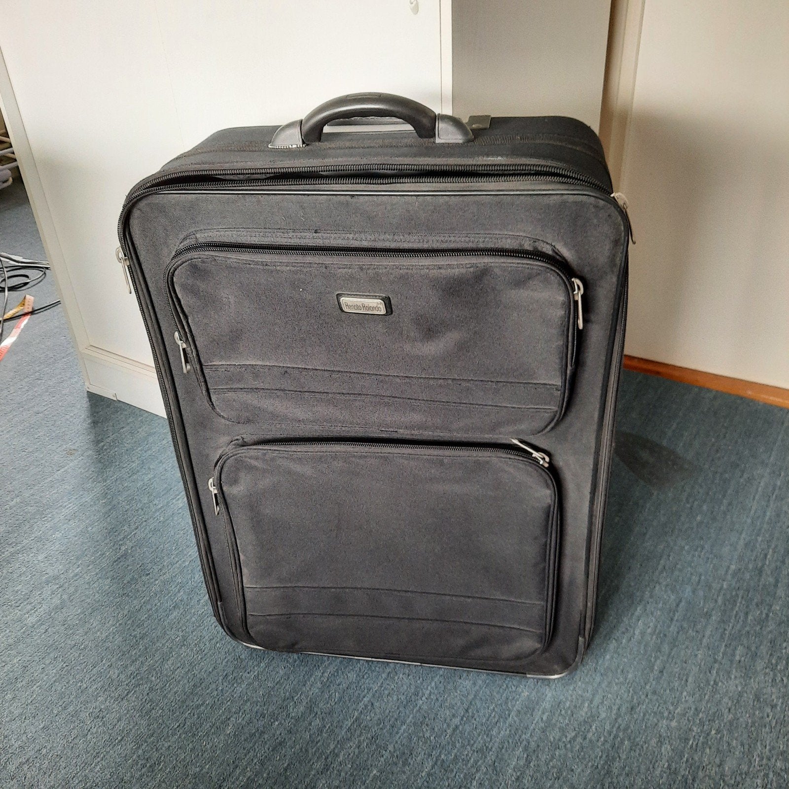 Grote Zwarte Koffer., Ophalen, Wieltjes, 45 tot 55 cm, Zo goed als nieuw