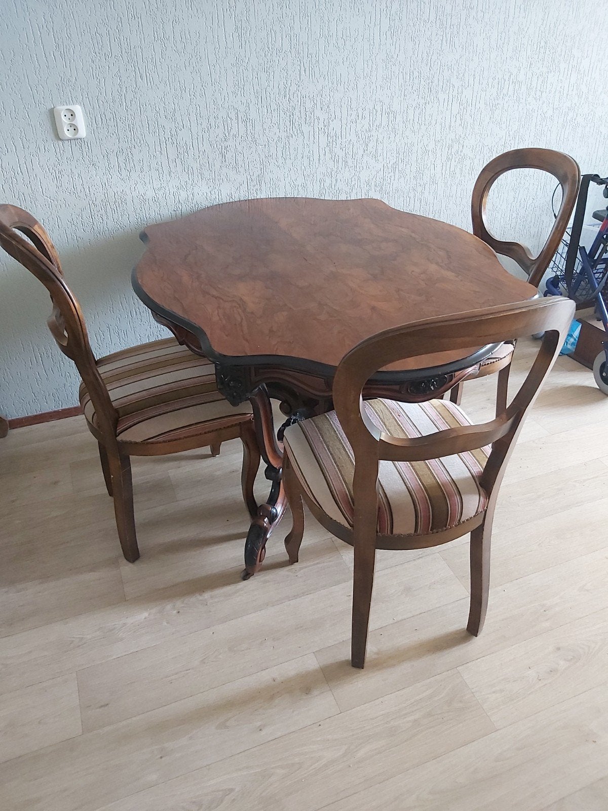 Eethoek met 3 stoelen, Ophalen, Gebruikt, Ovaal, Drie personen