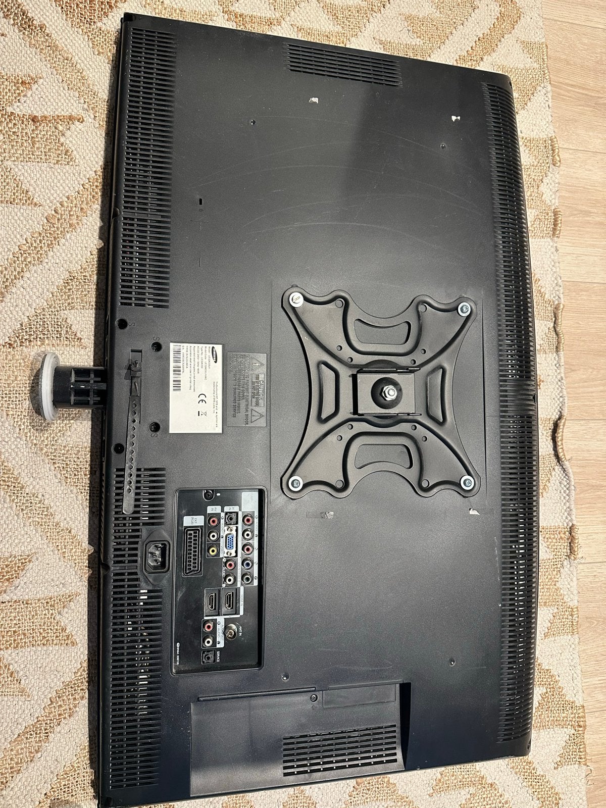 Samsung 32 inch TV met afstandsbediening en beugel, Ophalen, Gebruikt, 60 tot 80 cm, Samsung
