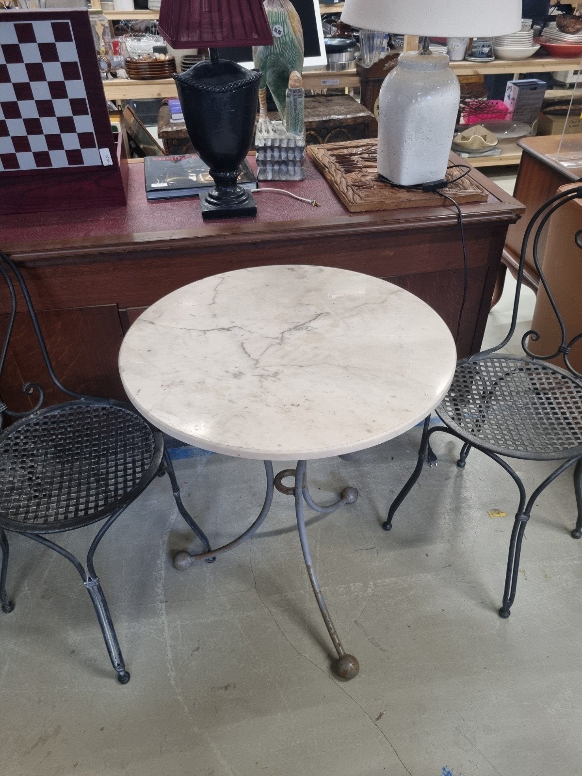 Bistro set: Marmeren tafel met 2 smeedijzeren stoelen, Antiek en Kunst, Ophalen of Verzenden