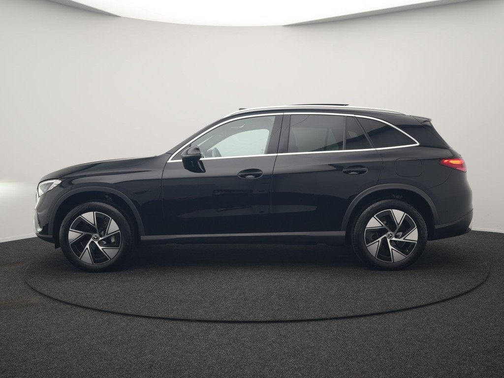 Mercedes-Benz GLC 300e 4MATIC Avantgarde PHEV 313pk Dealer O, Automaat, Gebruikt, Zwart, Zwart