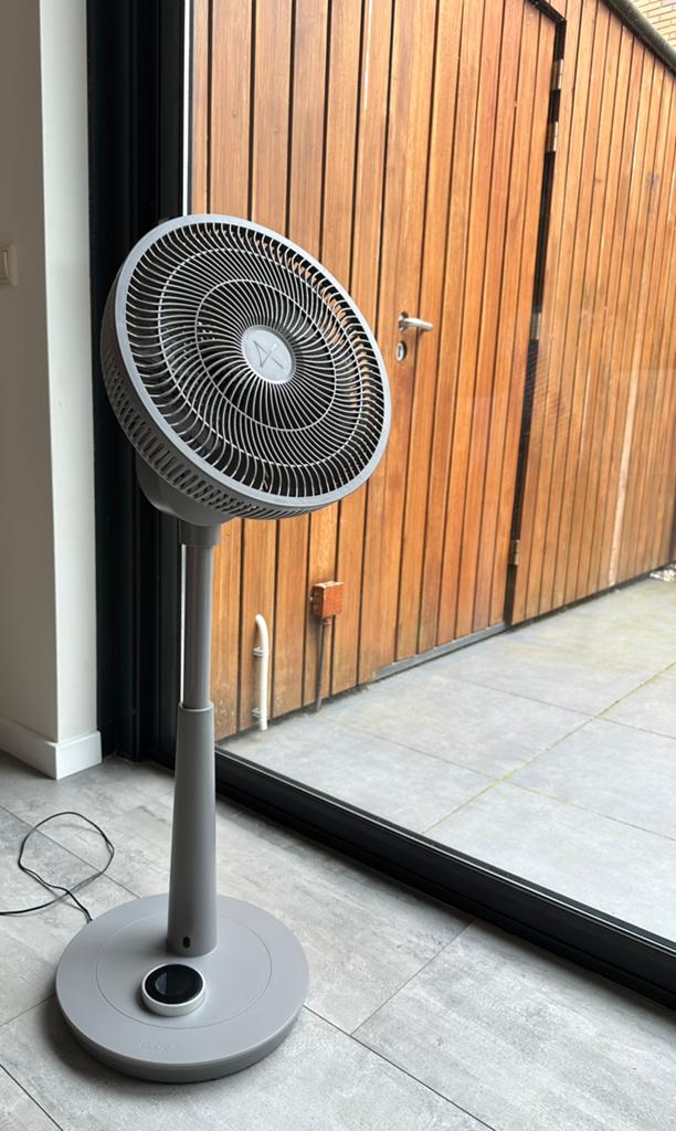 Duux Whisper 2 vloerventilator - model DXCF27, Witgoed en Apparatuur, Ventilatoren, Ophalen, Ventilator met afstandsbediening