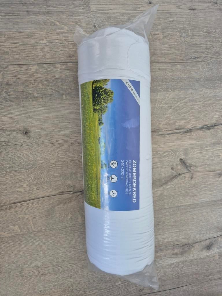 NIEUW Zomerdekbed 240x220 Silverstar, Huis en Inrichting, Slaapkamer | Beddengoed, Wit, Ophalen of Verzenden, Deken of Dekbed