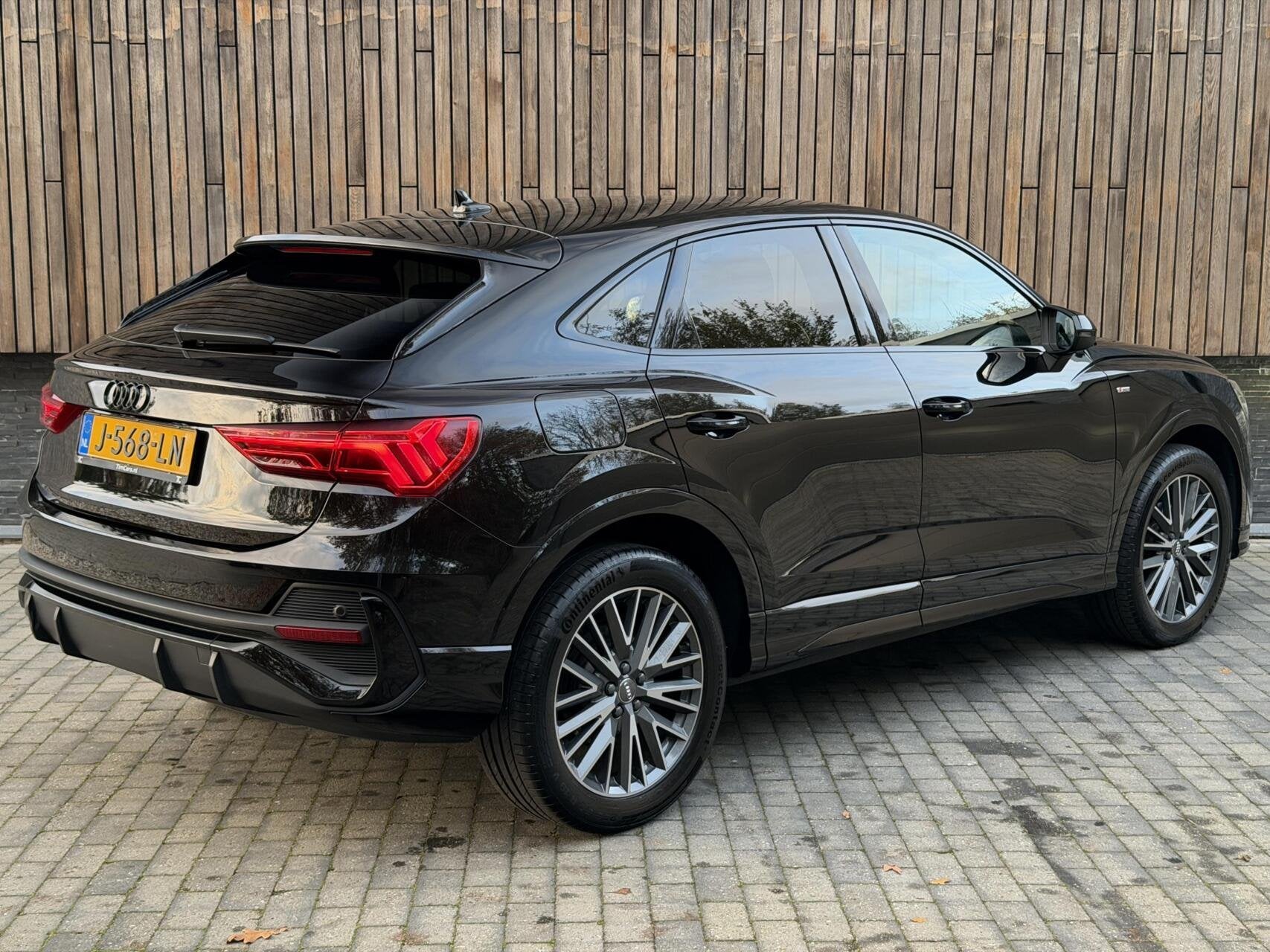 Audi Q3 35 TFSI S edition Sportback Automaat | Zwart optiek, Auto's, 15 km/l, Euro 6, 4 cilinders, 150 pk