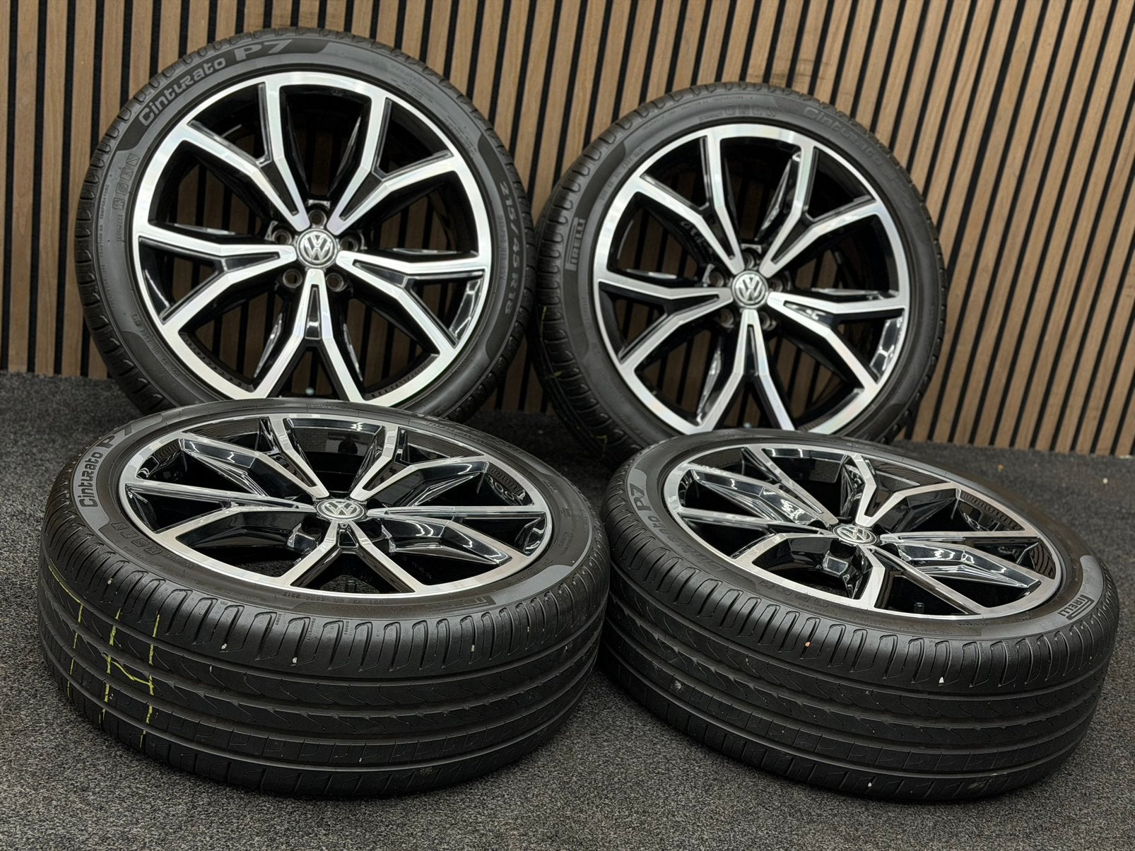 Originele 18 inch VW T-Cross Taigo Köln 5x100 ET39 Pirelli, Ophalen, 18 inch, 215 mm, .
