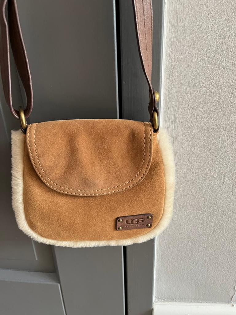 Prachtig schoudertasje van UGG, Ophalen of Verzenden, Zo goed als nieuw, Beige, Overige merken