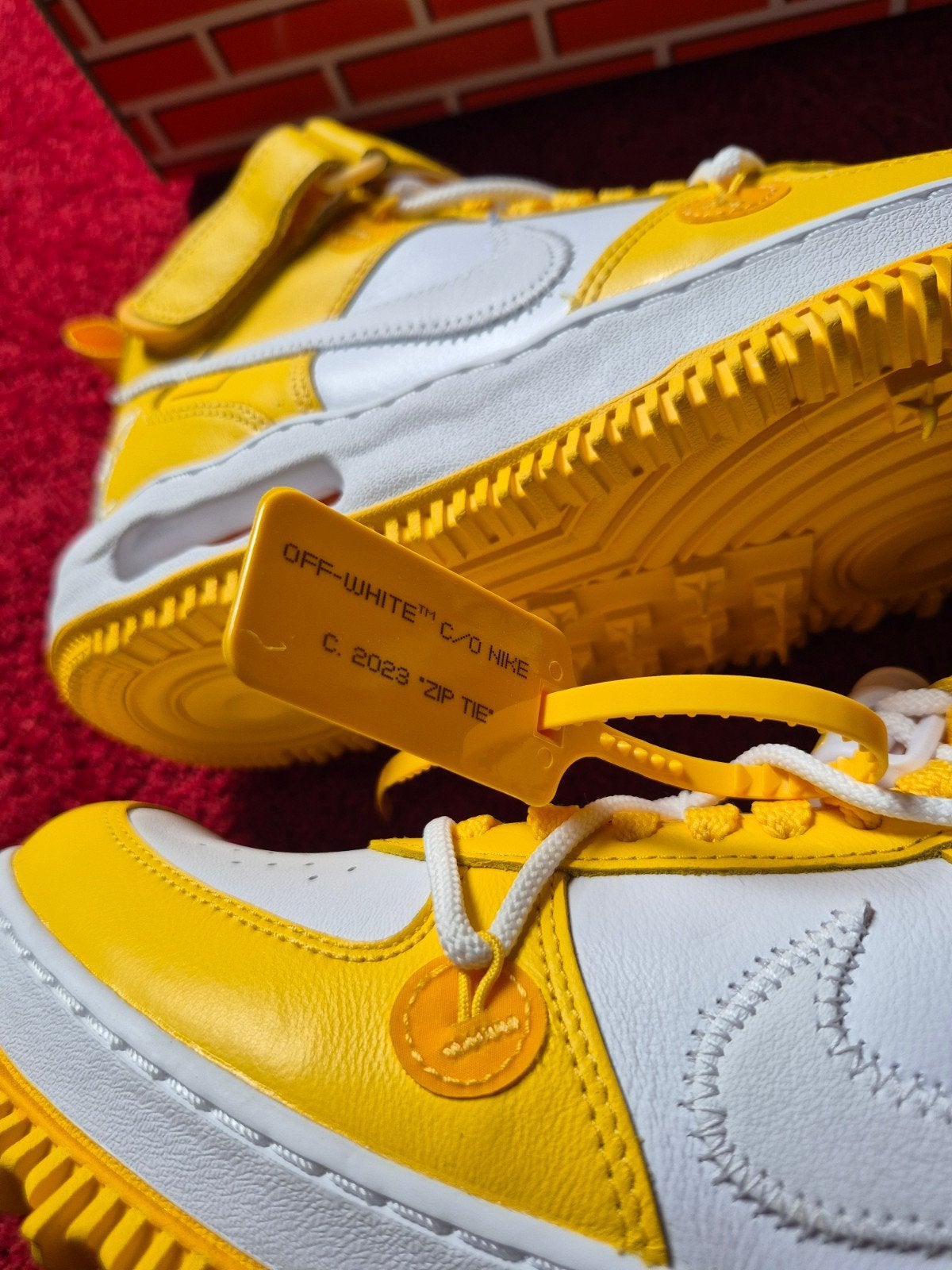 Nike Air Force 1 Mid x Off-White 'Varsity Maize' Sneakers, Ophalen of Verzenden