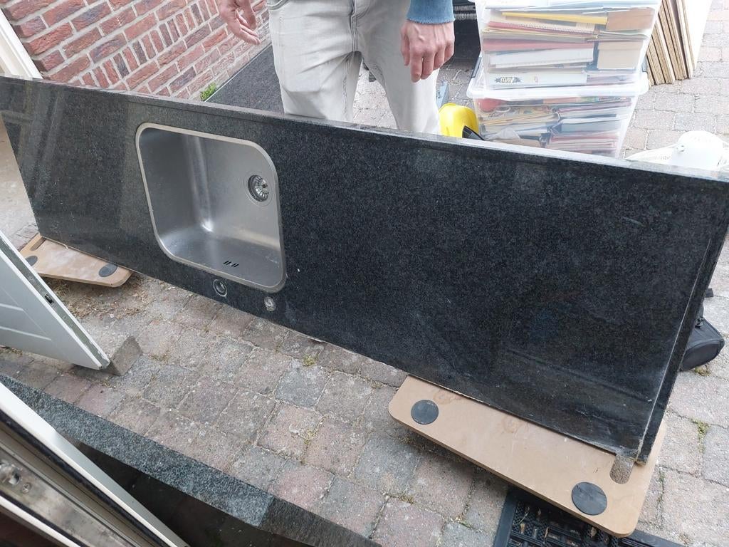 Granieten keukenblad (3 delen) met spoelbak, Huis en Inrichting, Keuken | Keukenelementen, Ophalen, Gebruikt, Grijs, 200 cm of meer