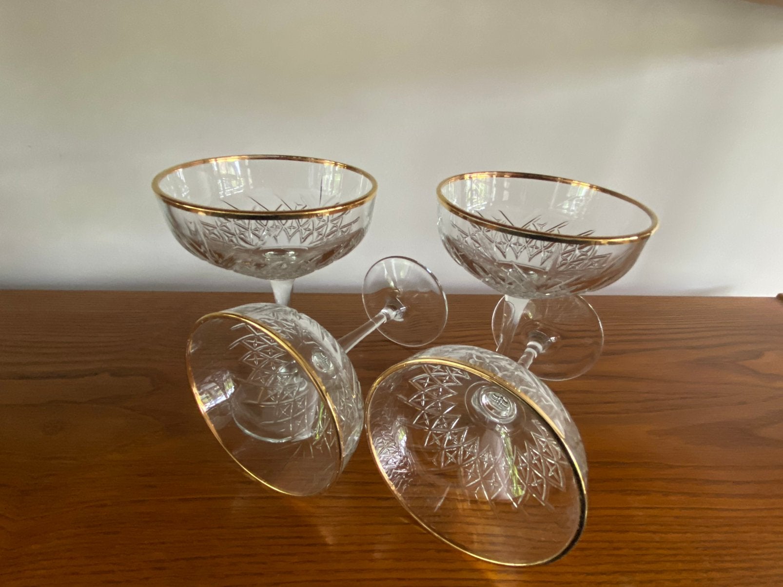 4 mooie brede champagne/cocktail glazen met golden touch, Ophalen of Verzenden, Zo goed als nieuw, Overige typen