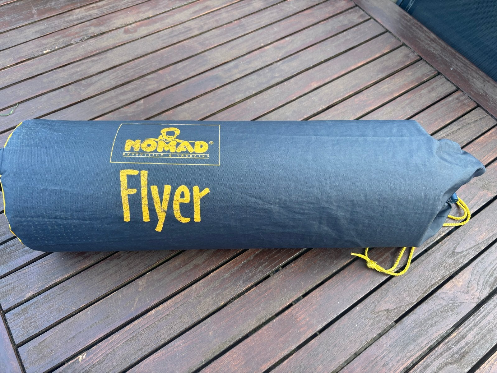 Nomad Flyer Slaapmat - Ideaal voor kamperen en festivals, Caravans en Kamperen, Ophalen of Verzenden, Zo goed als nieuw, 1-persoons