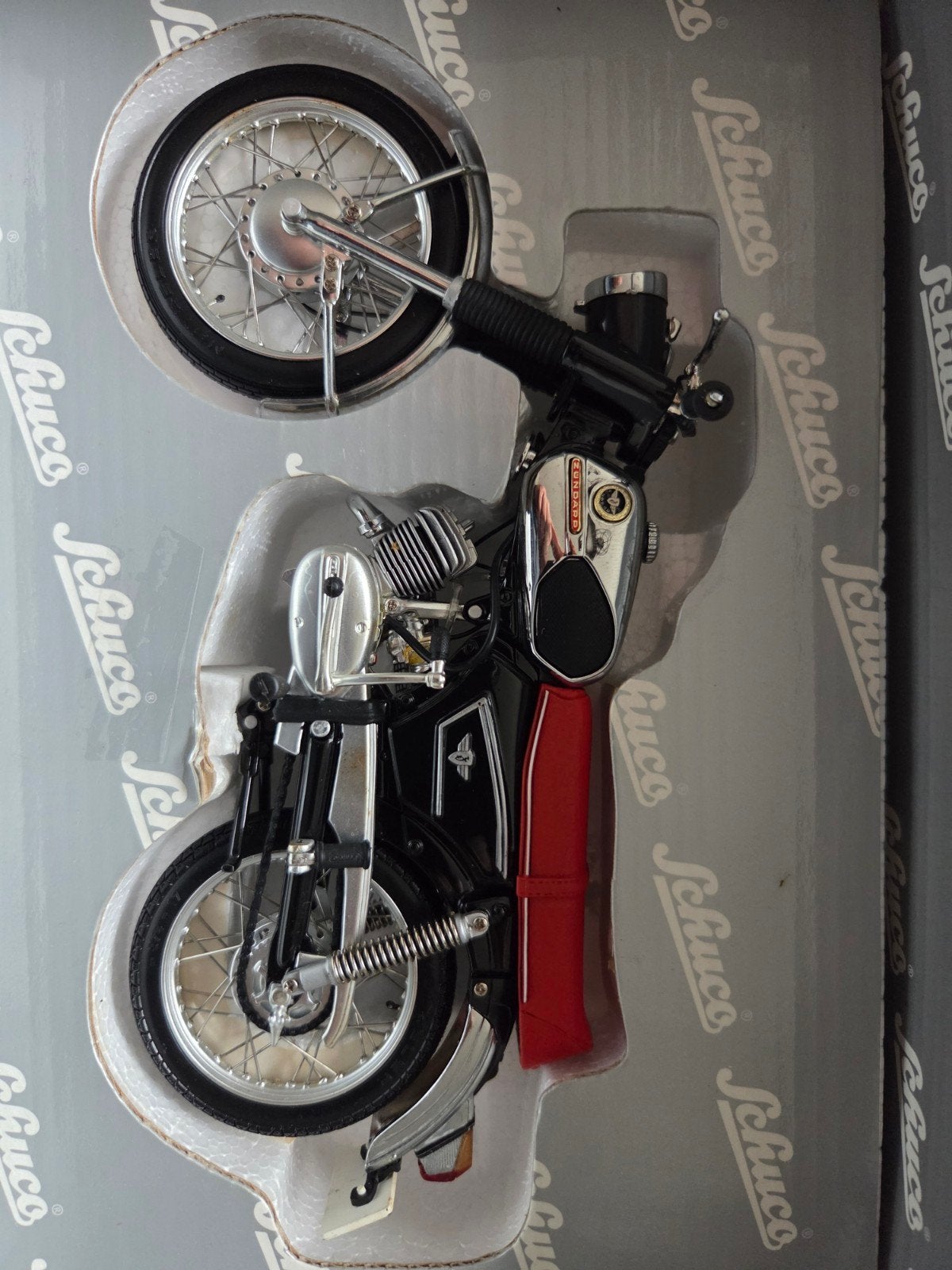 Zundapp ks 50 supersport schuco 1:10, Ophalen of Verzenden, Zo goed als nieuw, 1:9 t/m 1:12, Motor