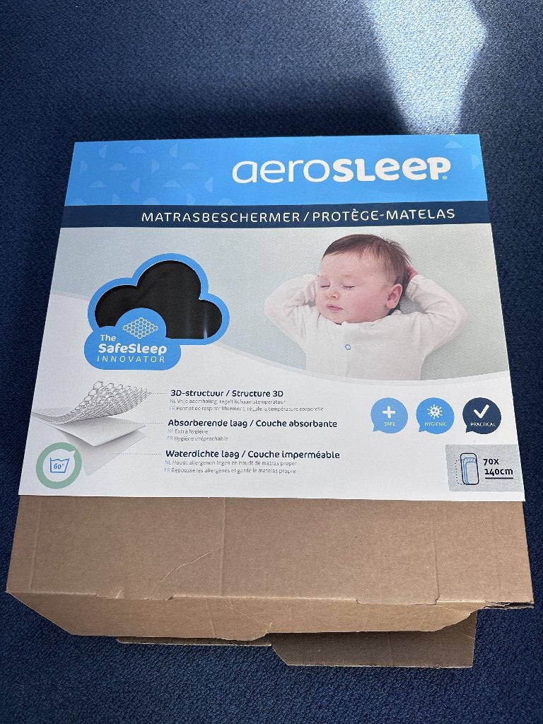 Aerosleep matrasbeschermer 70x140 cm incl 2 witte hoeslakens, Ophalen of Verzenden, Zo goed als nieuw, Ledikant