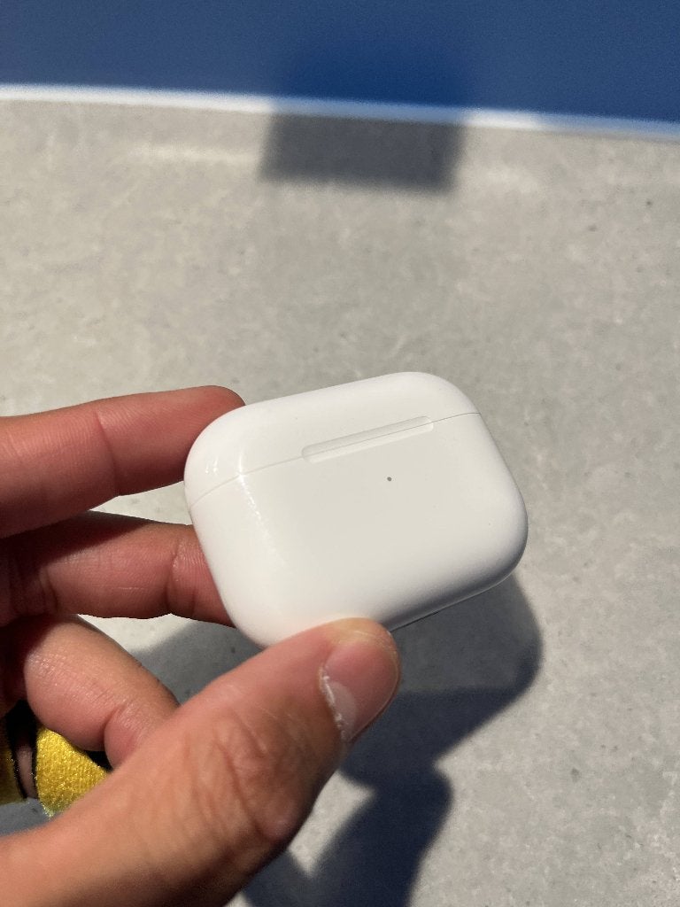 Apple AirPods Pro 3 Oplaadcase, In gehoorgang (in-ear), Ophalen of Verzenden, Zo goed als nieuw, Apple