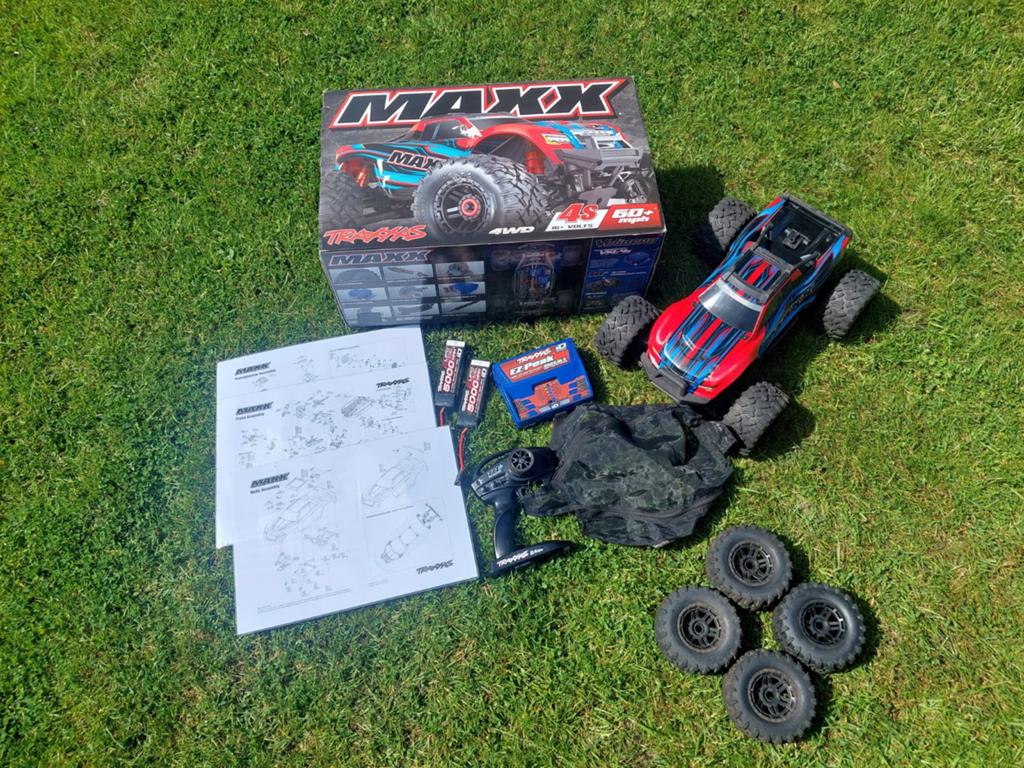 Traxxas Maxx V1 - Complete Set met Extra's, Hobby en Vrije tijd, Modelbouw | Radiografisch | Auto's, Elektro, Gebruikt, Auto offroad