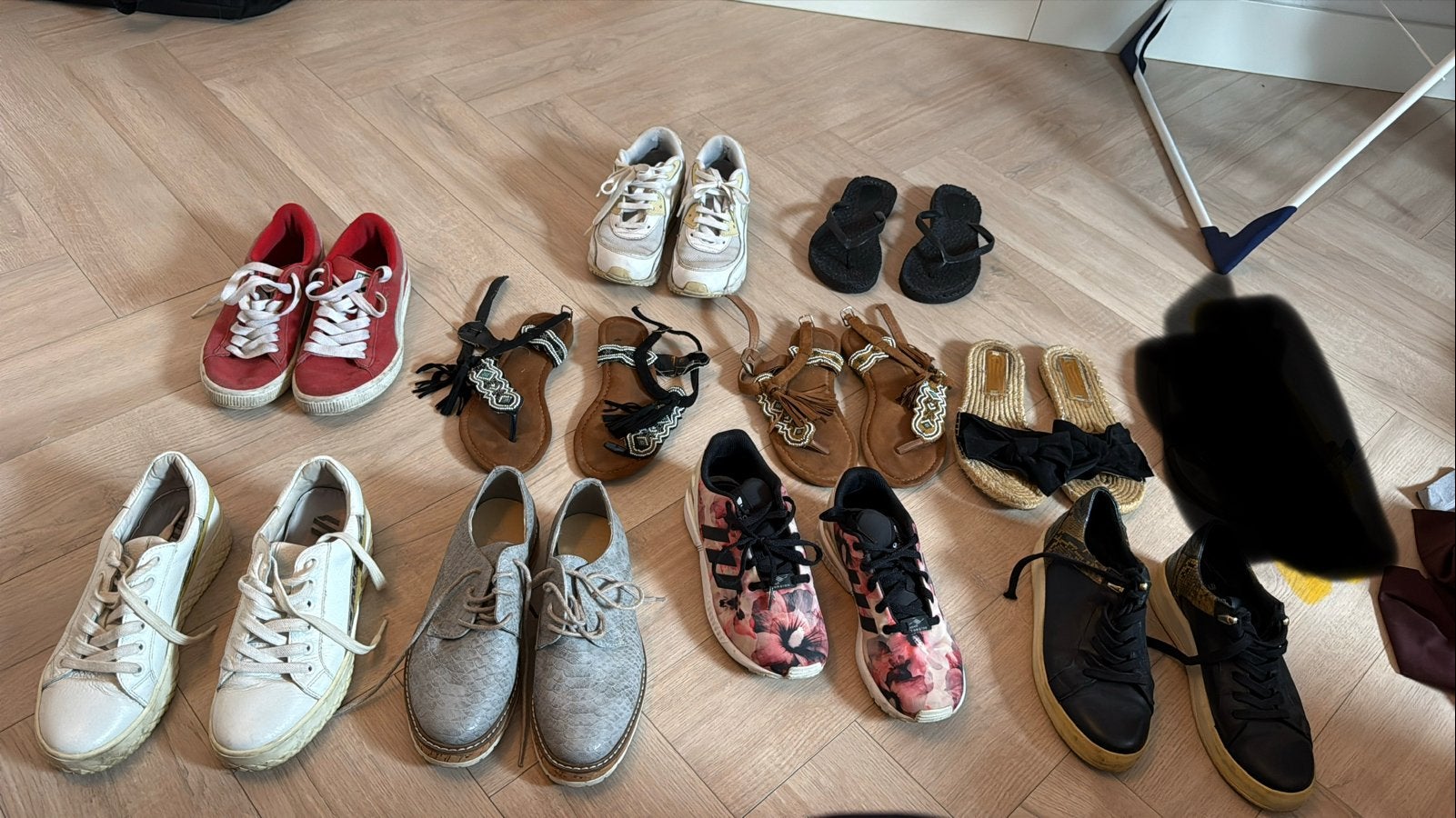 GRATIS Diverse schoenen: sneakers, sandalen, slippers, Ophalen, Gedragen, Overige kleuren, Overige typen