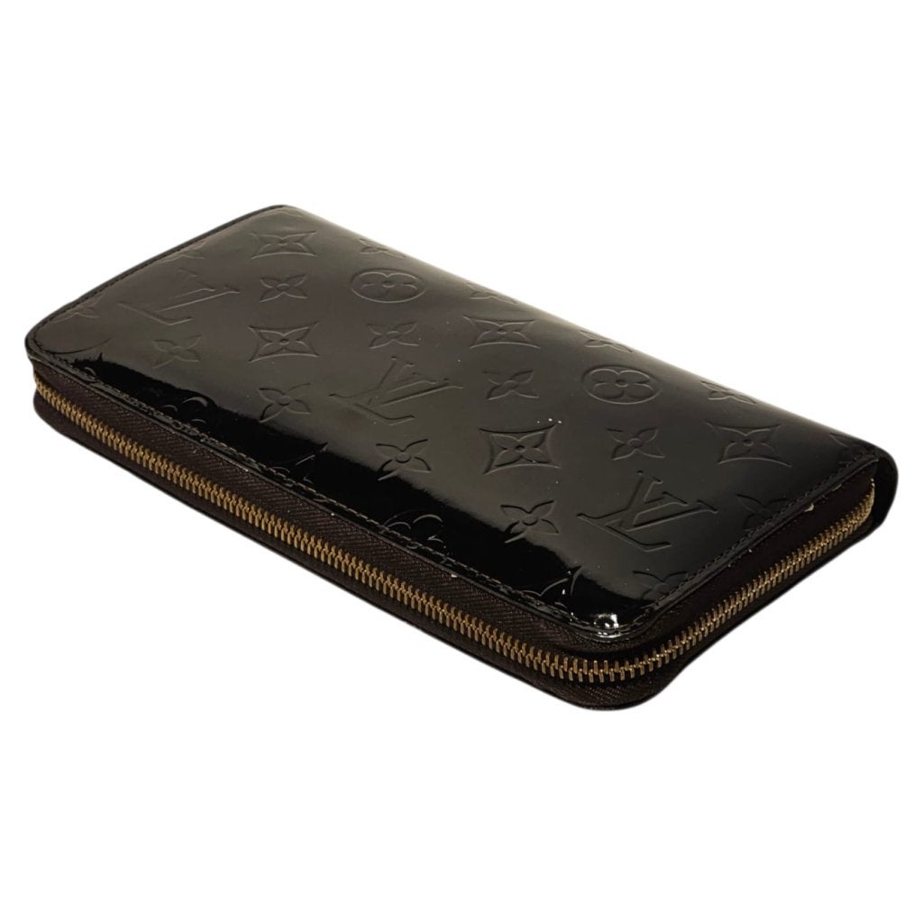 Louis Vuitton Amarante Zippy Mono Wallet 2008 | Nette Staat, Louis Vuitton, Gebruikt, Support@louisvuitton.com, 2 Rue du Pont Neuf
75001 Paris
France