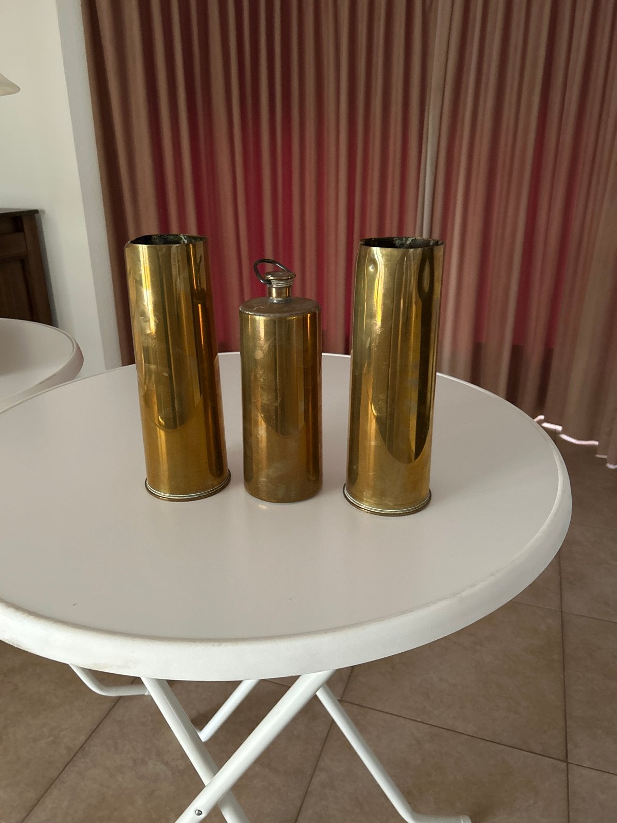 Set van 2 koperen hulzen en koperen fles, Ophalen