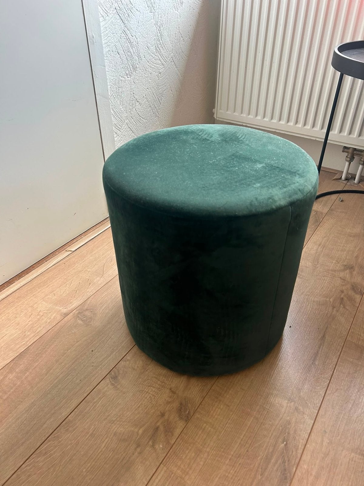 Groene fluwelen poef, rond, Ophalen, Minder dan 50 cm, Gebruikt, Rond