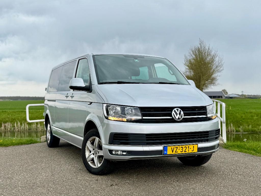 Volkswagen Transporter Highline Automaat, Auto's, 4 cilinders, Volkswagen, 2500 kg, Origineel Nederlands