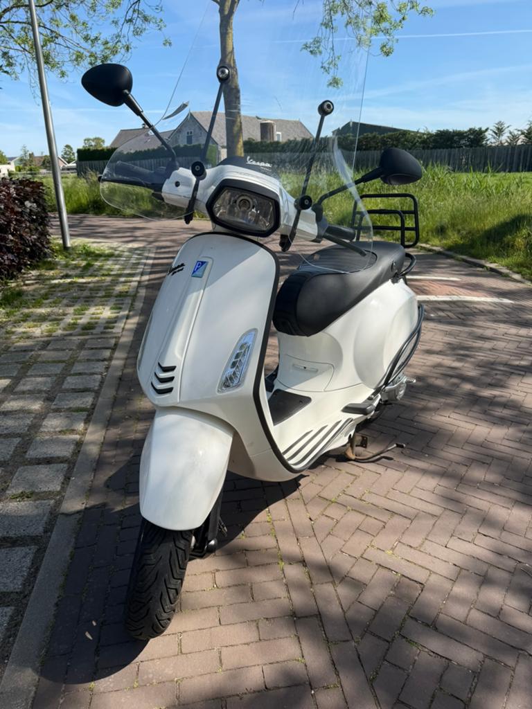 Vespa Sprint 2017 - Geel kenteken, Ophalen, Gebruikt, Maximaal 45 km/u, Vespa S