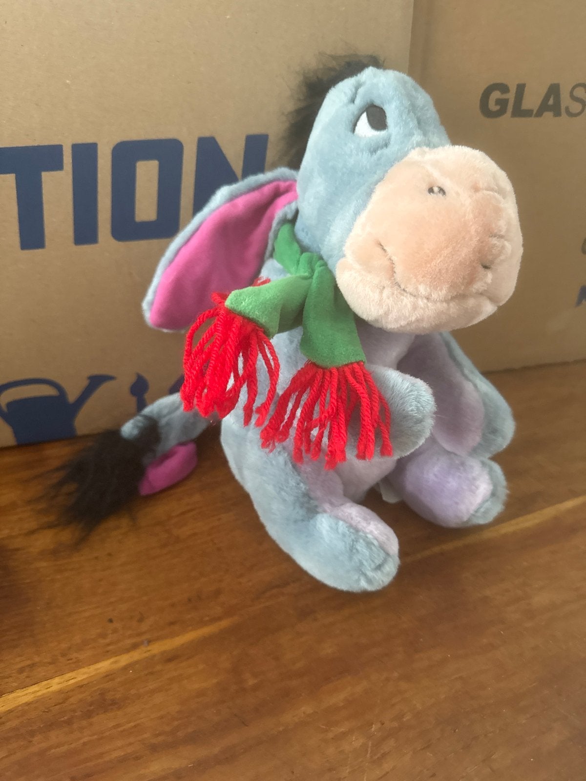 Knuffel Eeyore van Winnie de Poeh met sjaal, Kinderen en Baby's, Gebruikt, Disney, Overige typen, Blauw