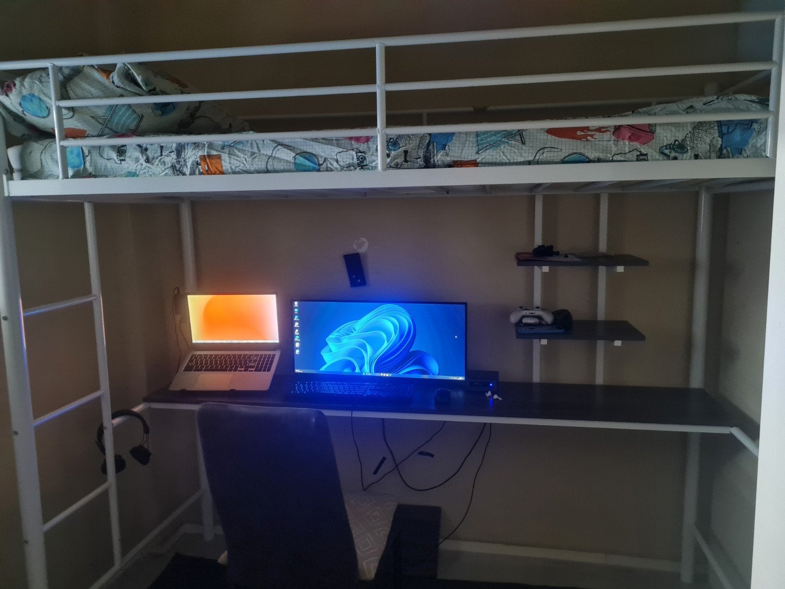 Hoogslaper met bureau en opbergplanken, Gebruikt, Eenpersoons, Ophalen of Verzenden, 200 cm