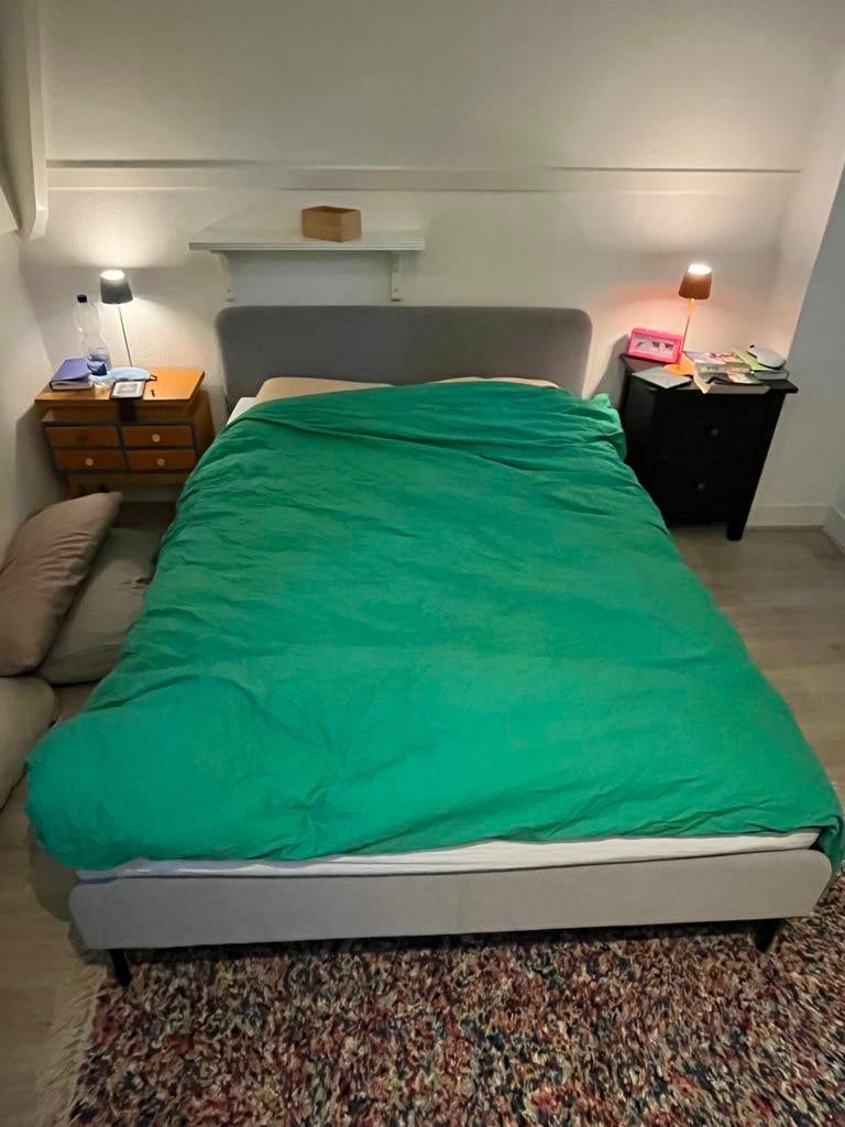 IKEA Bed met matras (tweepersoons), Huis en Inrichting, Slaapkamer | Complete slaapkamers, Ophalen, Zo goed als nieuw, Tweepersoons