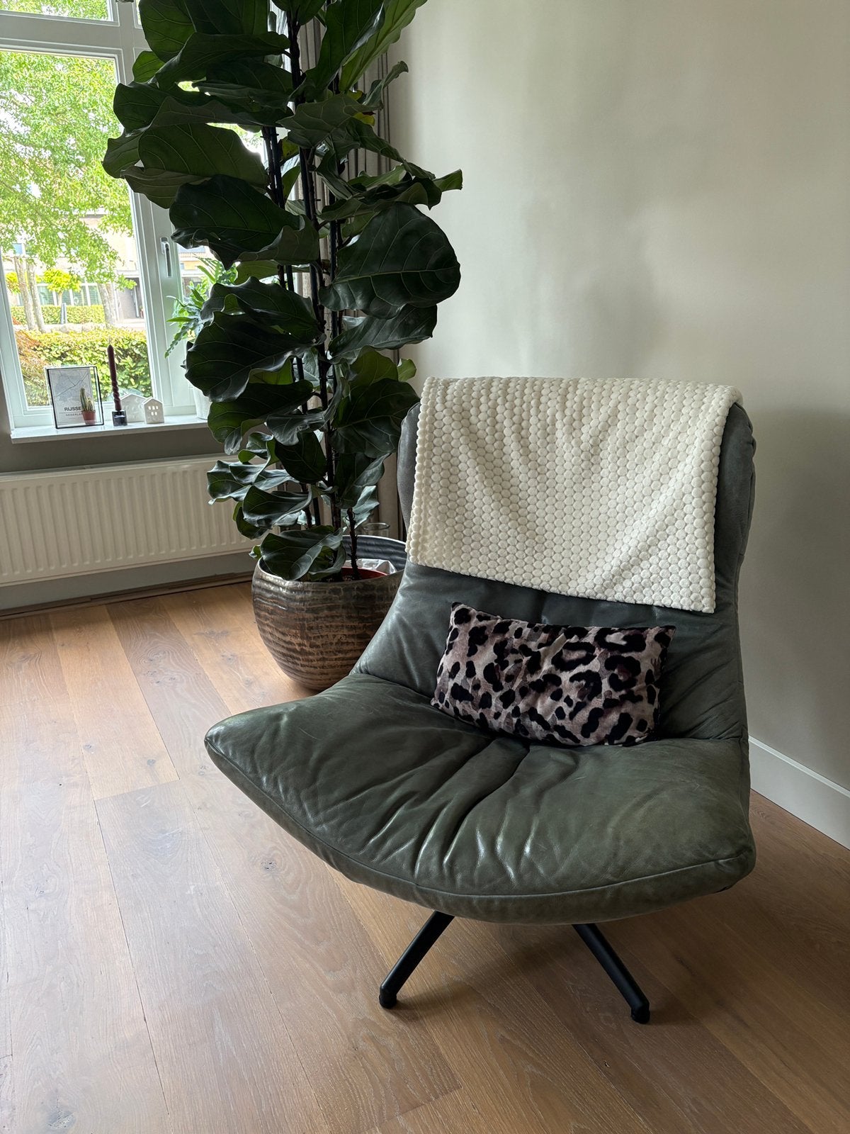 Blauw leren draaibare fauteuil, Huis en Inrichting, Ophalen, Gebruikt, 50 tot 75 cm, Leer