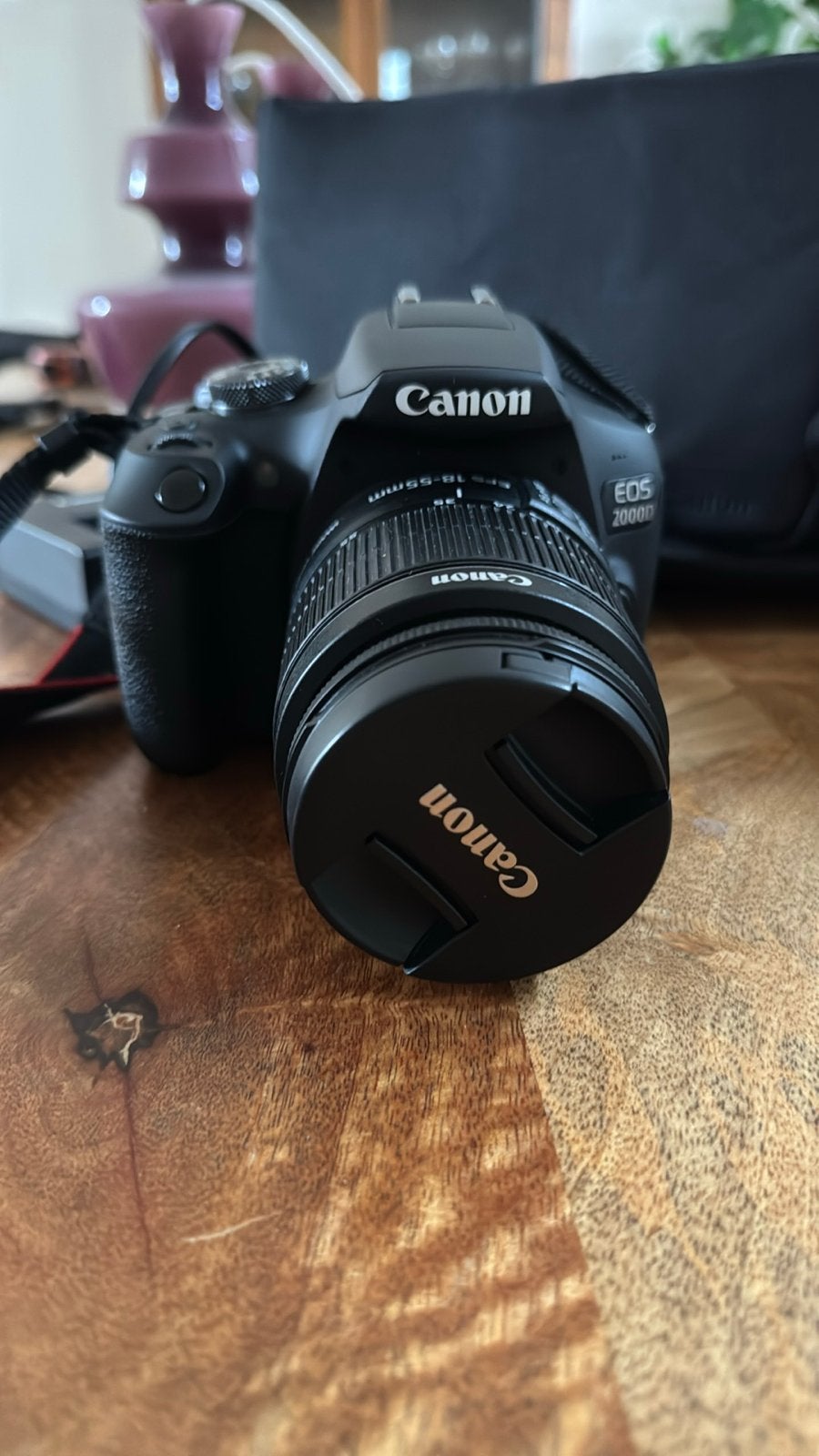Canon EOS 2000D spiegelreflexcamera met lens en tas, Gebruikt, Spiegelreflex, Canon, Ophalen of Verzenden