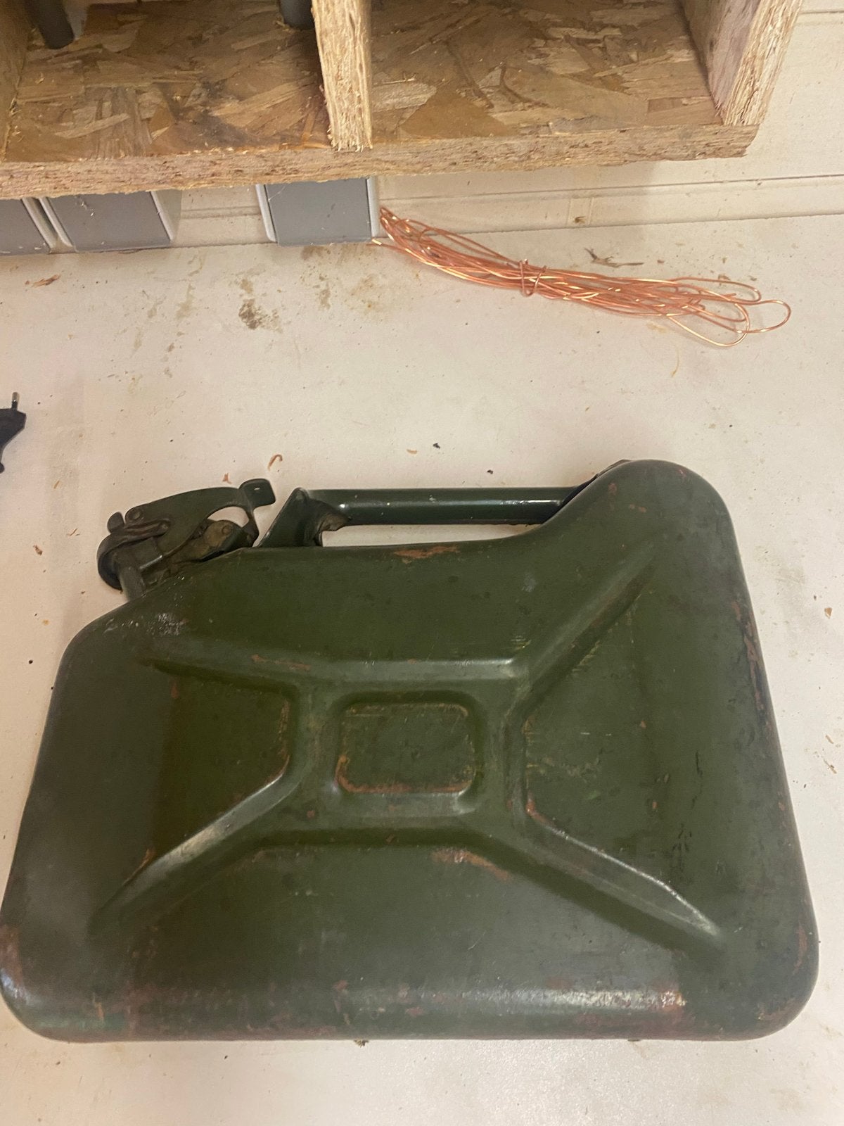 Oude motor  jerrycan - decoratief of voor opslag, Ophalen of Verzenden