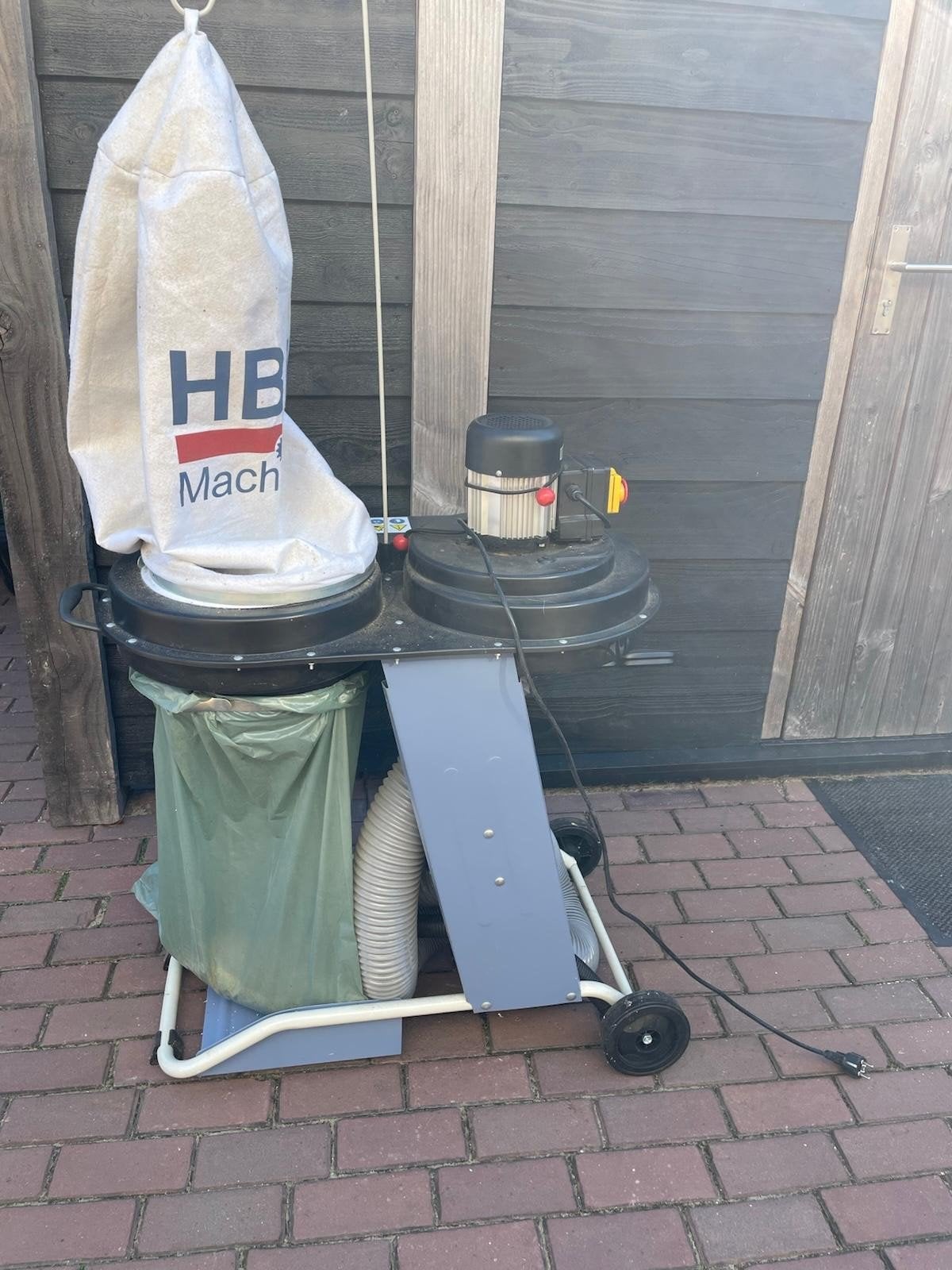 HBM Machines Stofafzuiginstallatie, Ophalen, Gebruikt, Minder dan 600 watt, HBM Machines