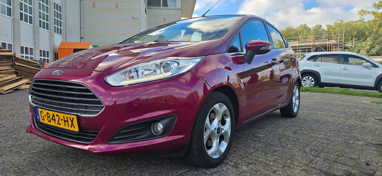 Ford Fiësta 1.0 74KW/100PK 5D Powershift 2014 Rood, Auto's, 40 €/maand, 100 pk, Particulier, Geïmporteerd